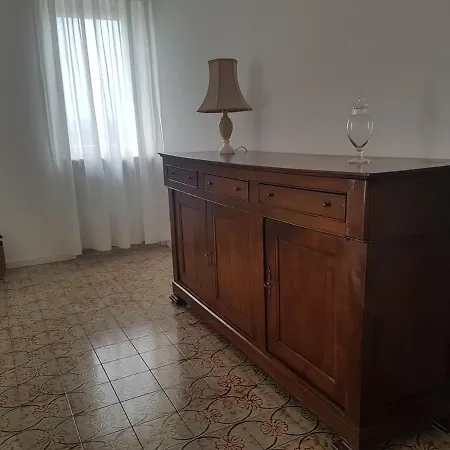 Rocca Flat Appartamento Angera